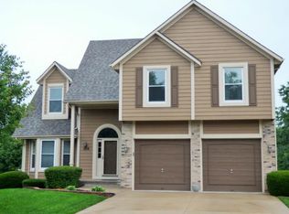 264 SE Citadel Dr, Lees Summit, MO 64063