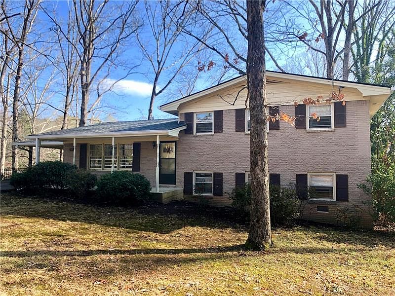 2nd image of 907 Birkenwood Ln