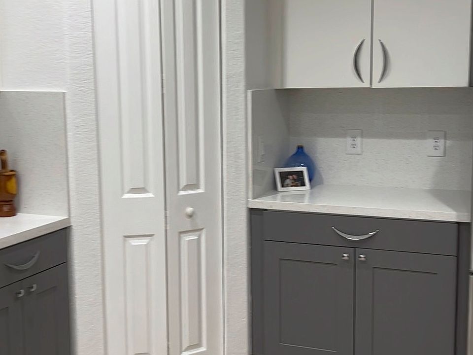 2nd image of 2579 SW 85th Ave #10