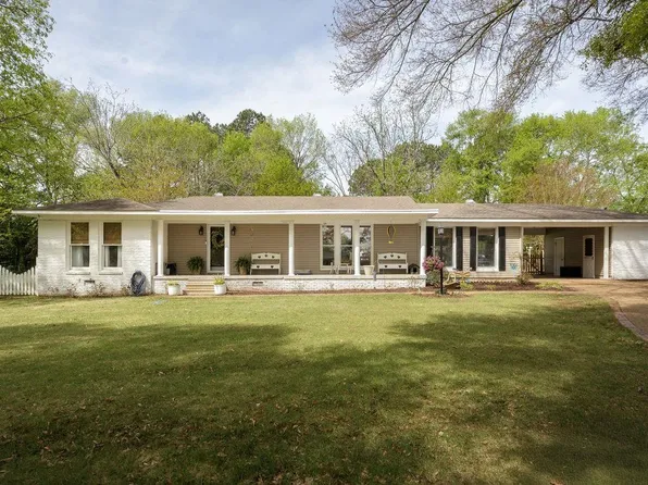 1133 Maple St, Killen, AL 35645