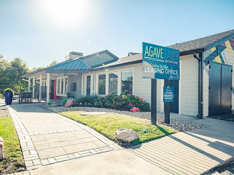 Leasing Office Entrance