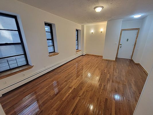 3rd image of 1178 Washington Ave APT 2B