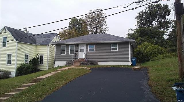 1st image of 221 N Harvey Ave