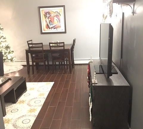3rd image of 127 Jasmine Ave #1