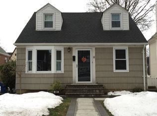 181 W Poplar St, Floral Park, NY 11001
