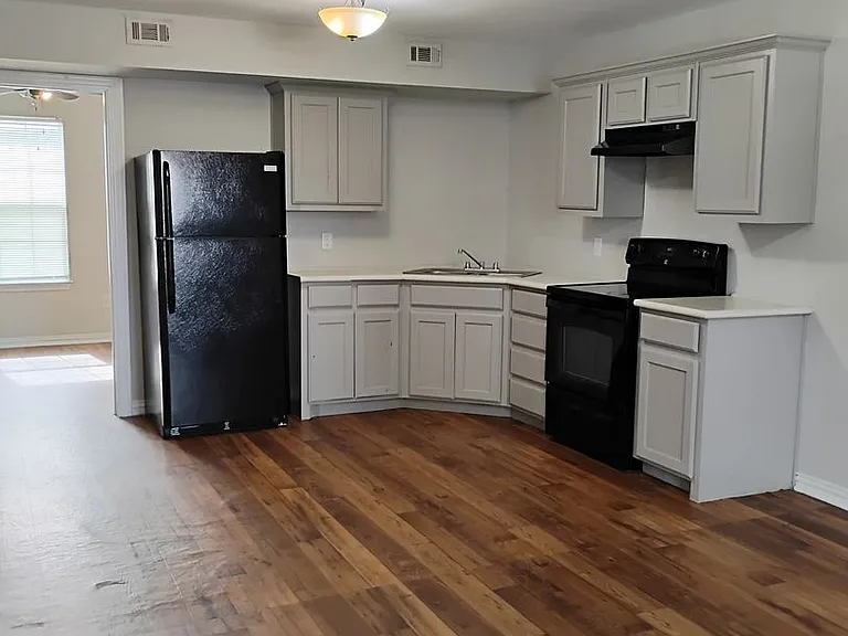 Lacy Loft — Photo 8
