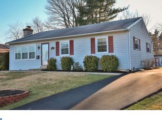 2956 Gohn Dr, Willow Grove, PA 19090