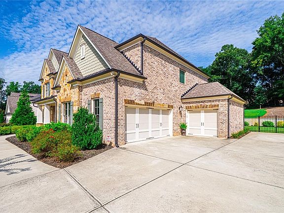 2nd image of 2440 Sunflower Dr