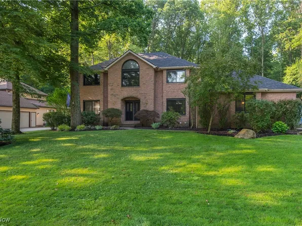 30065 Persimmon Dr, Westlake, OH 44145