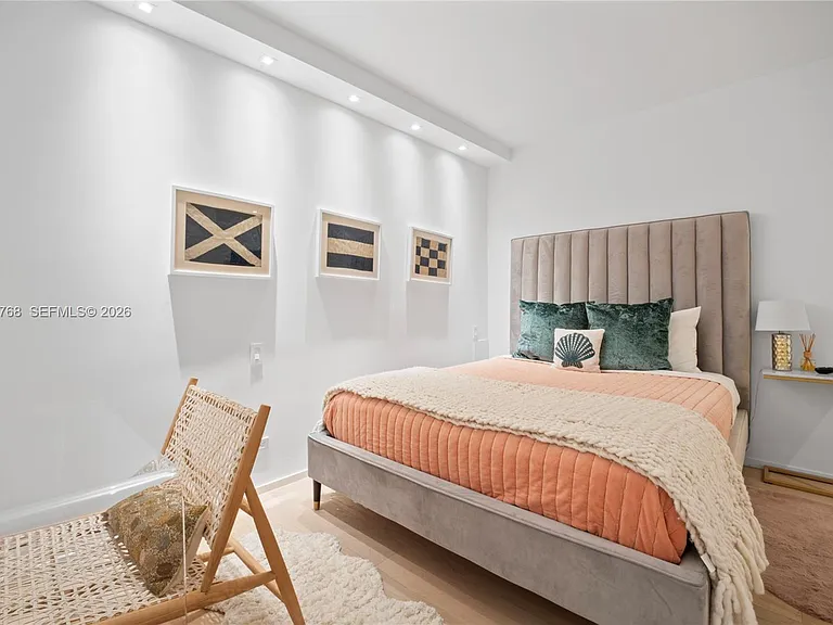 2301 Collins Ave #624 — Photo 15