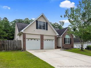 1743 Sykes Pond Rd, Fayetteville, NC 28304