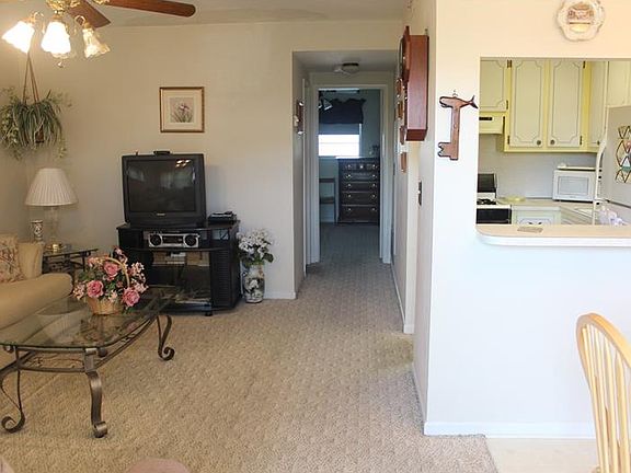 4th image of 5900 21st St N APT 18