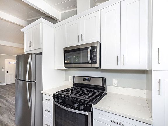 5th image of 3213-3217 Alma St #3213
