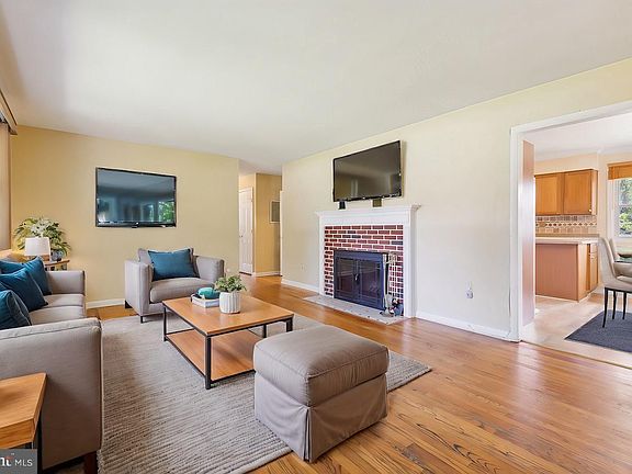 5th image of 809 Severn Dr
