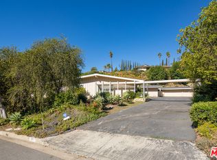 1077 N Hillcrest Rd, Beverly Hills, CA 90210