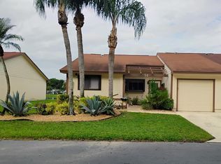 51 Mayfair Ln, Boynton Beach, FL 33426