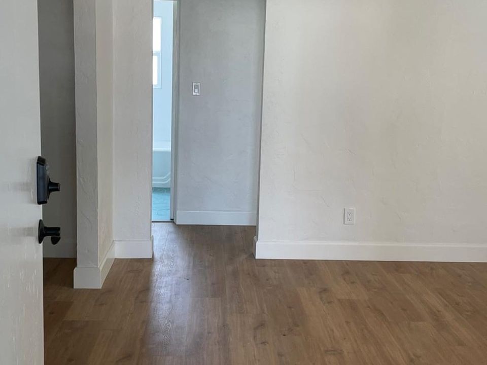 1st image of 4625 30th St