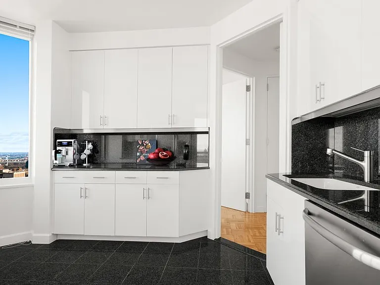 350 E 79th St #27A — Photo 11