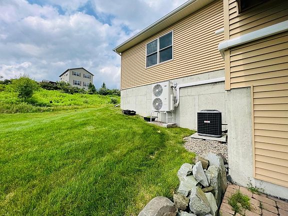 2nd image of 28 Rose Ln