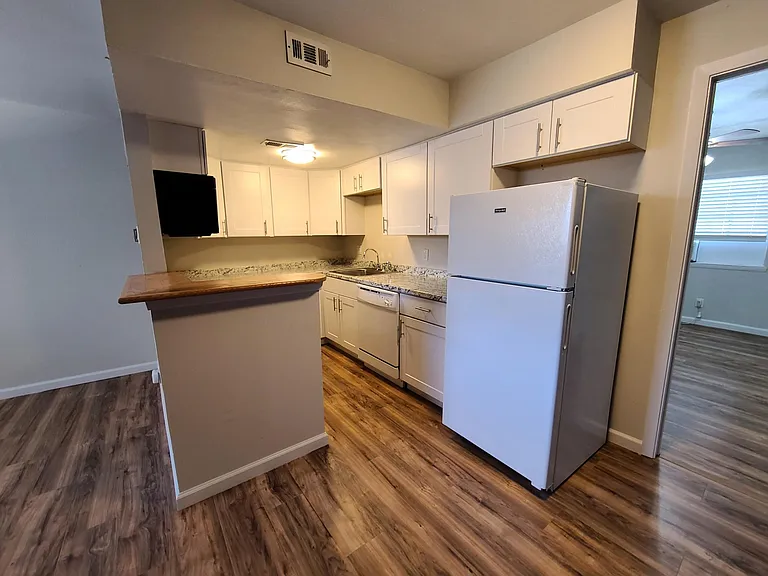 5011 San Jacinto St #104 — Photo 3