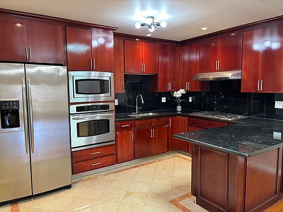 2nd image of 2635 35th Ave