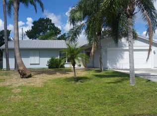 1062 SW Del Rio Blvd, Port Saint Lucie, FL 34953