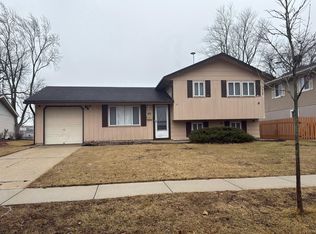 1133 Perth Dr, Schaumburg, IL 60194