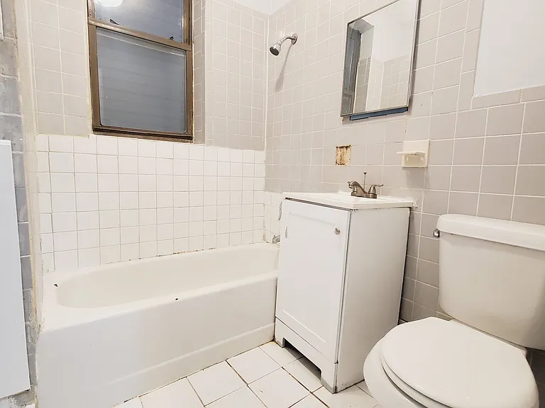 11 Grant Ave #1L — Photo 6