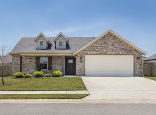 1035 Madden, Tontitown, AR 72762