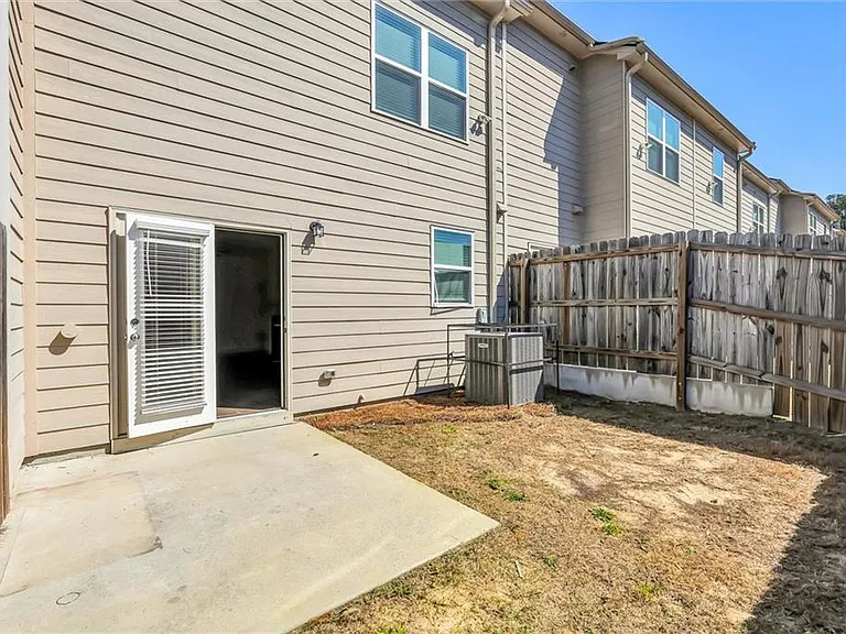 6433 Scudders Dr — Photo 29