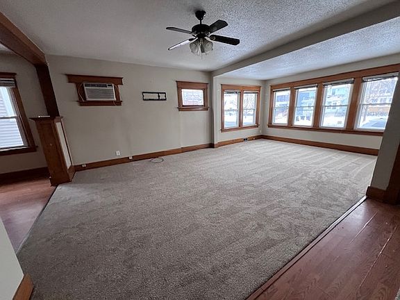 2nd image of 158 Victoria Blvd #L