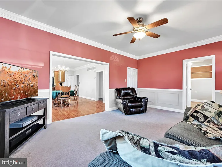 19 Beechwood Rd — Photo 18