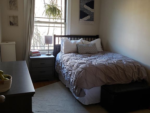 3rd image of 4228 N Kenmore Ave APT 301