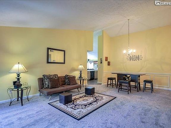 Living room/Dining Room A