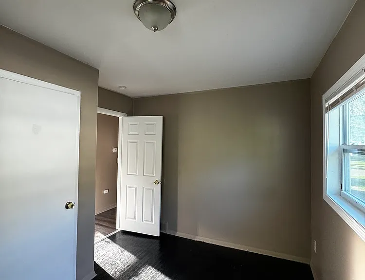 1486 Friel St — Photo 2