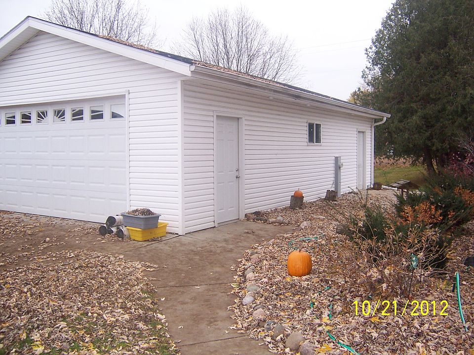 2nd image of 306 N 1st St