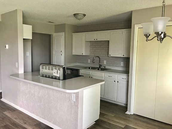 2nd image of 3913 Arnold Dr