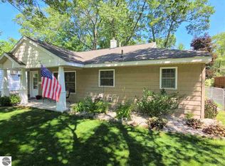 321 Cochlin St, Traverse City, MI 49686