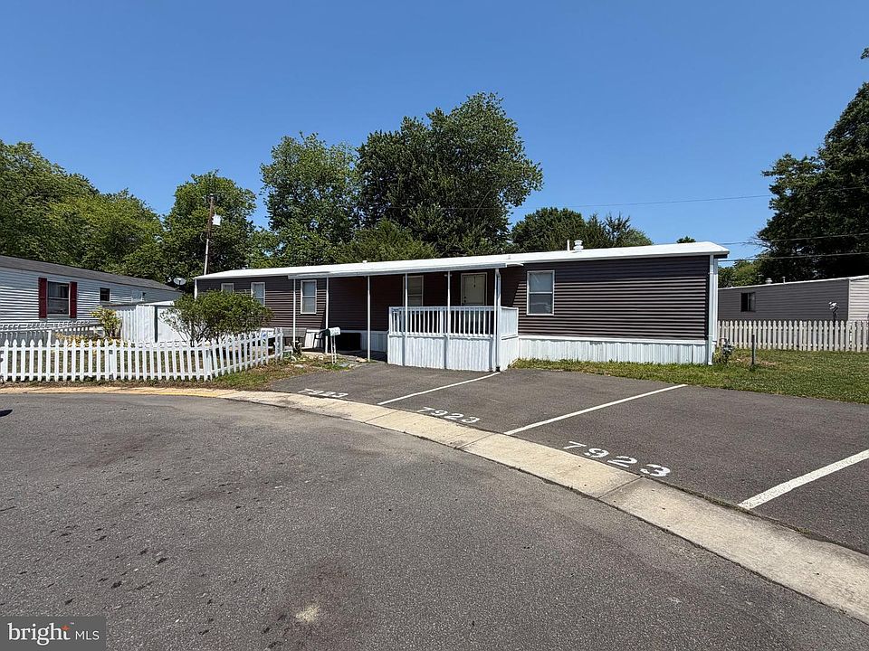 2nd image of 7913 Stork Rd