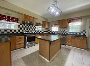 1110 W 7th St, Hastings, NE 68901