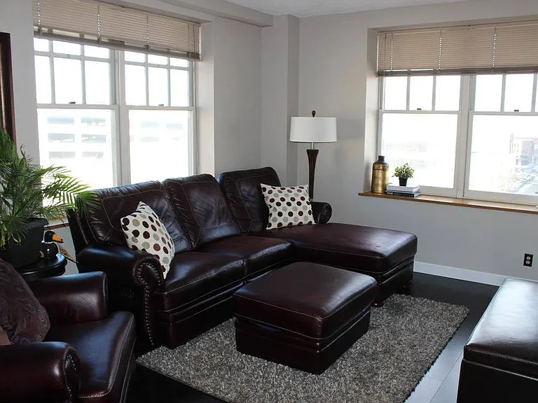139 N 11th St #702 — Photo 3