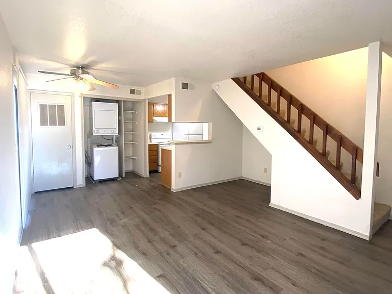 Cedar Lake Apartments — Photo 39