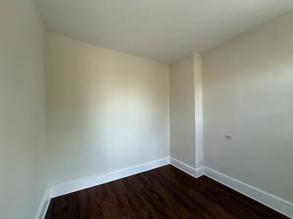 3172 Kennedy Boulevard image 1 of 18