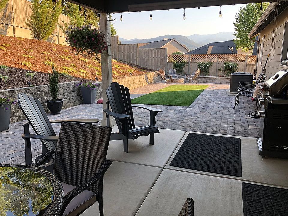 2nd image of 324 Meadow View Dr