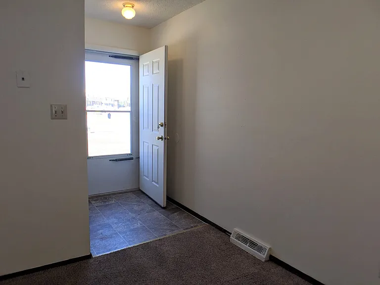 599 Roma Ct #B — Photo 8