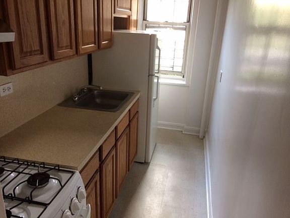 3rd image of 7011 108th St