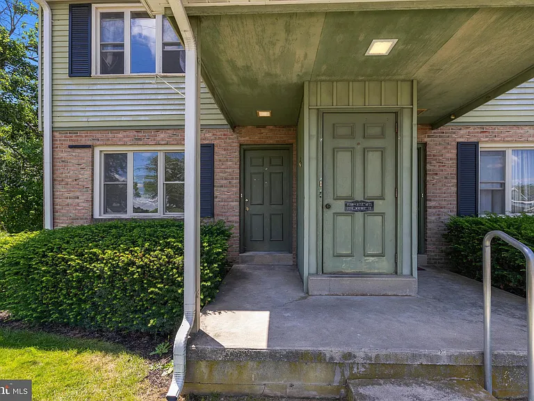 1504 Walnut St #A — Photo 3