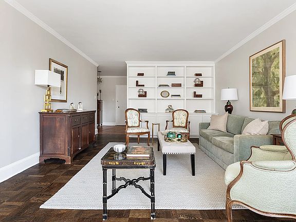 4th image of 150 E 69th St APT 14D
