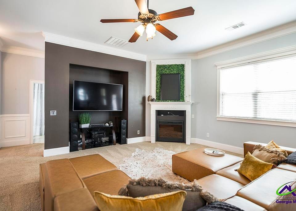 1st image of 315 Deven Ct
