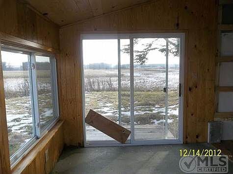 Back entry door wall